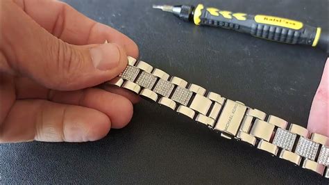 watch band adjustment michael kors|replace movement michael kors 8281.